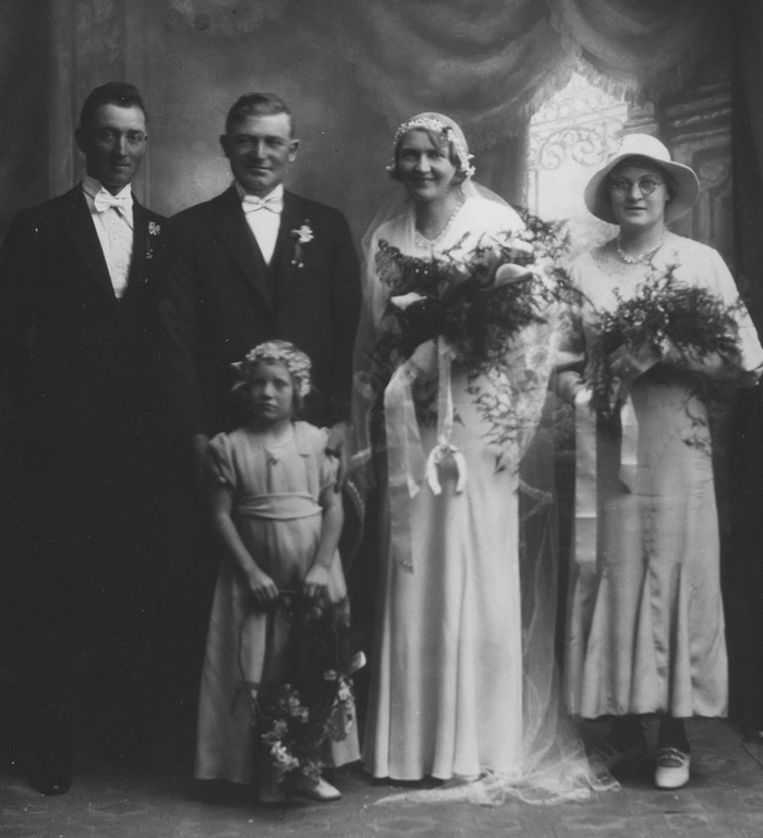 bee farm c1913