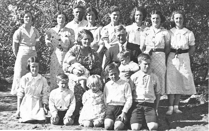 hickmott family in 1938