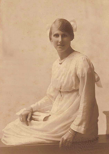 julia flanders