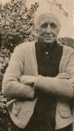 julia may wright