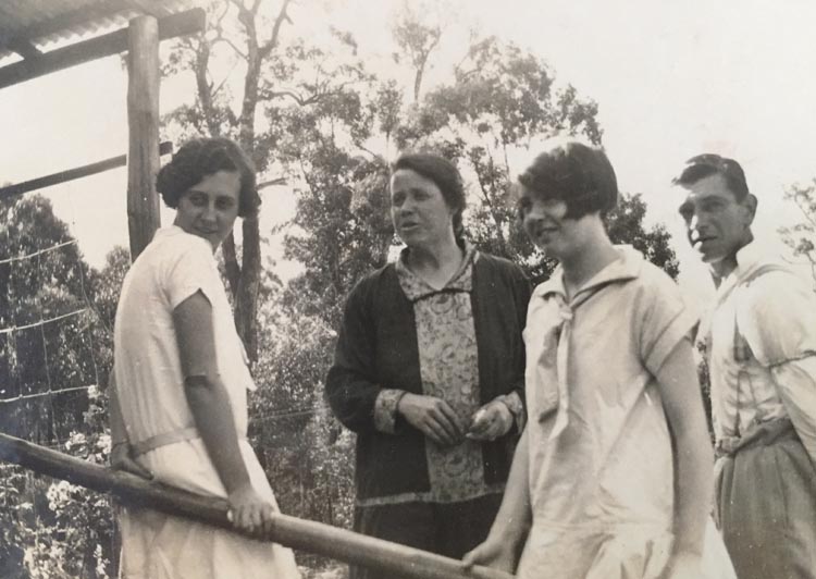 rose and jean tulloch